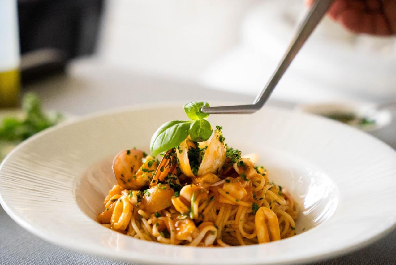 Jareed Hotel Riyadh Riade Exterior foto A pasta dish