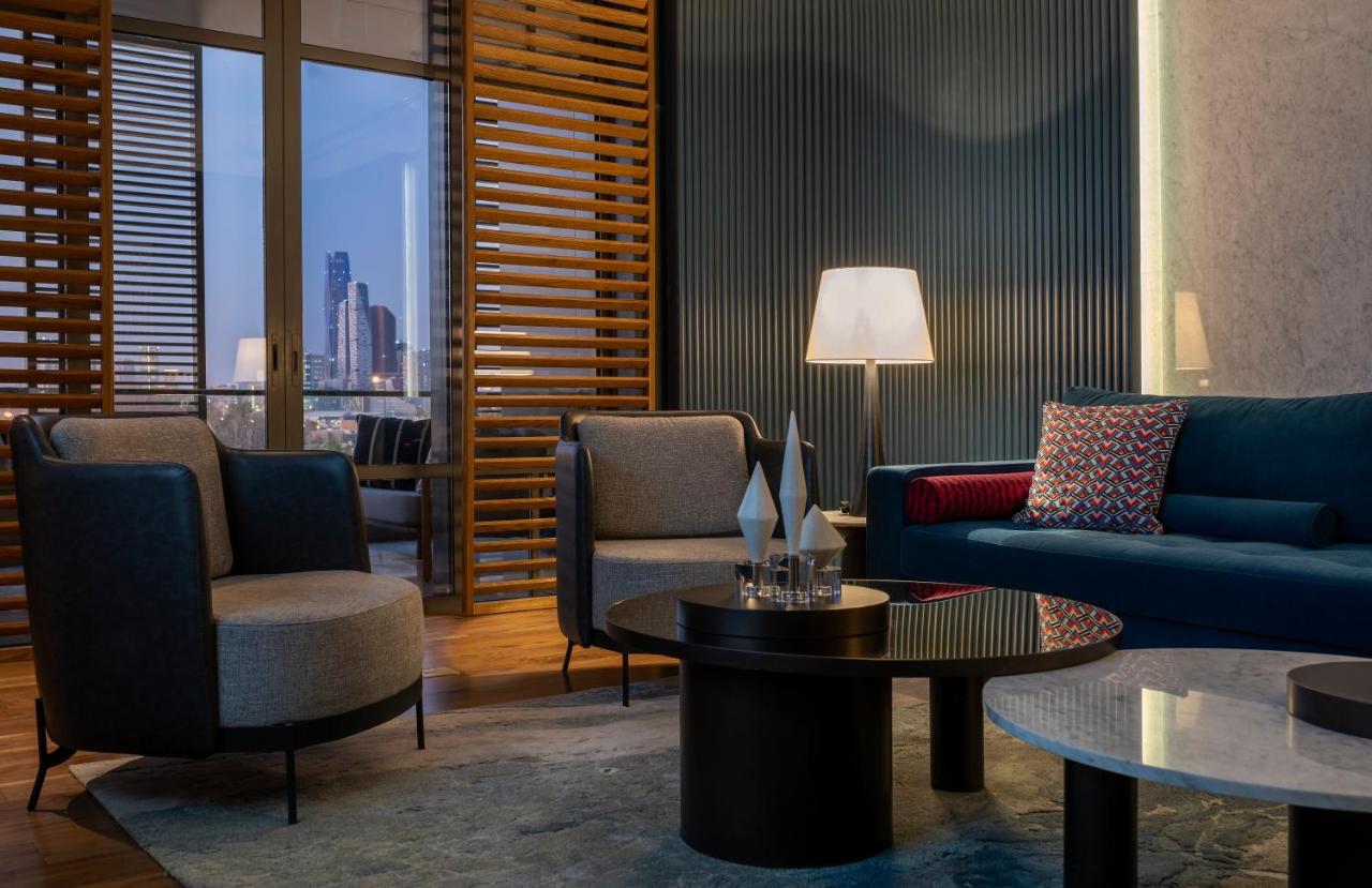 Jareed Hotel Riyadh Riade Exterior foto The Living Room at The Hari