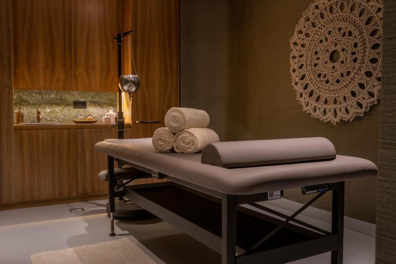 Jareed Hotel Riyadh Riade Exterior foto A massage table